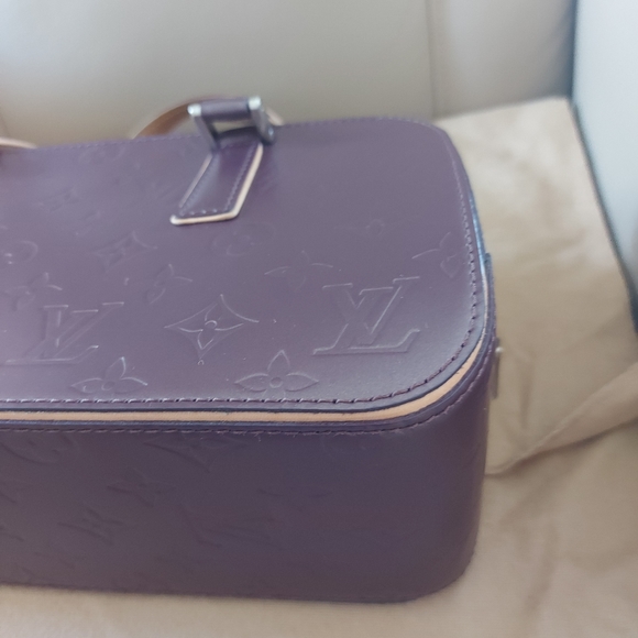 Louis Vuitton Shelton - Picture 8 of 16